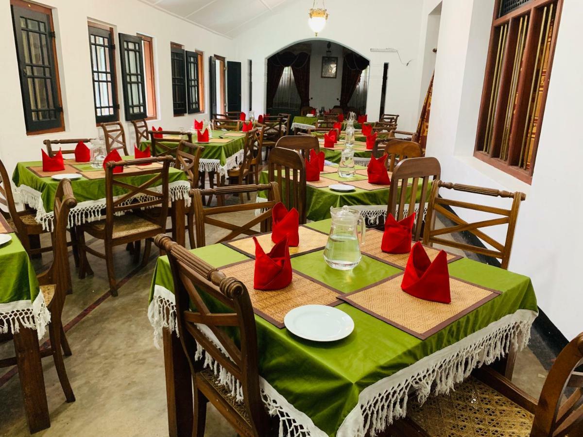 Randiyaepiliyagoda Resort 아비사웰라 외부 사진