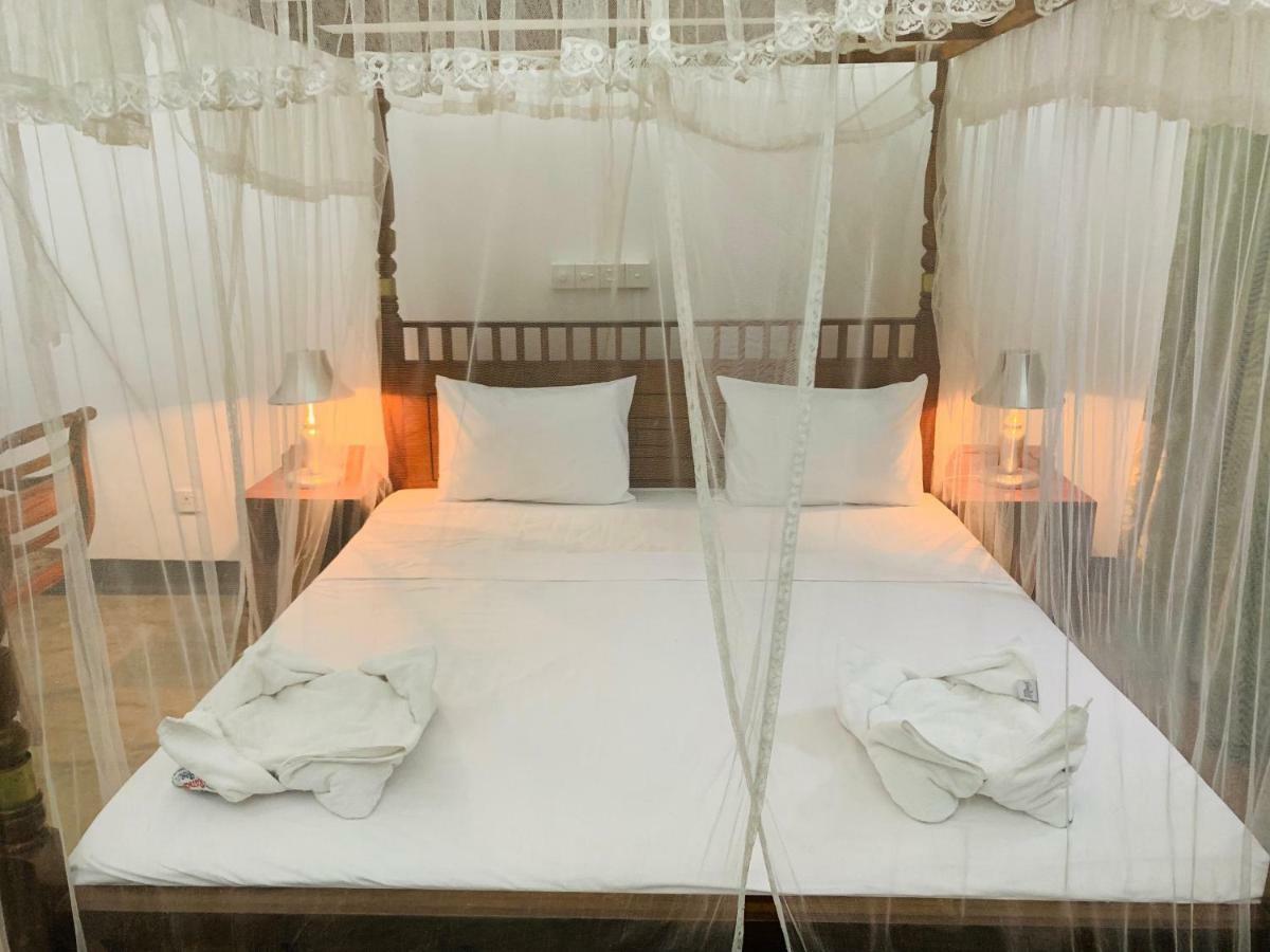 Randiyaepiliyagoda Resort 아비사웰라 외부 사진