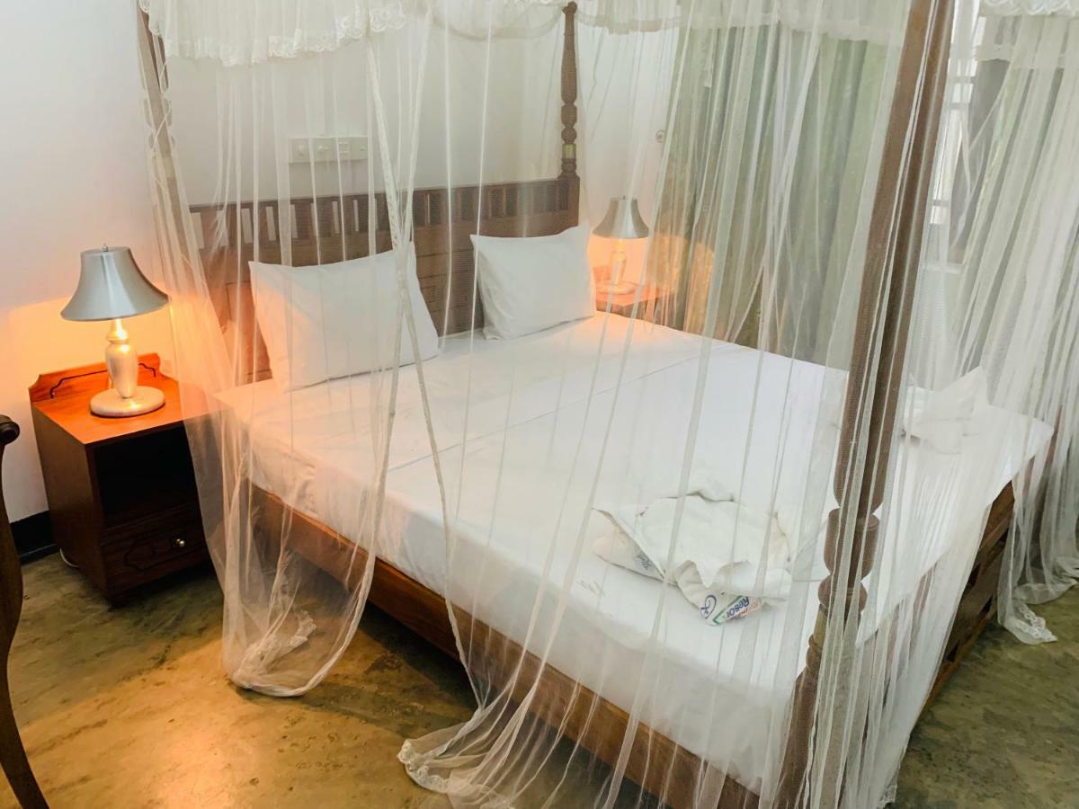 Randiyaepiliyagoda Resort 아비사웰라 외부 사진